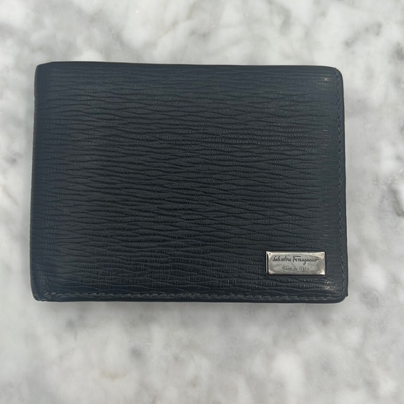 Authentic Salvatore Ferragamo Mens Wallet